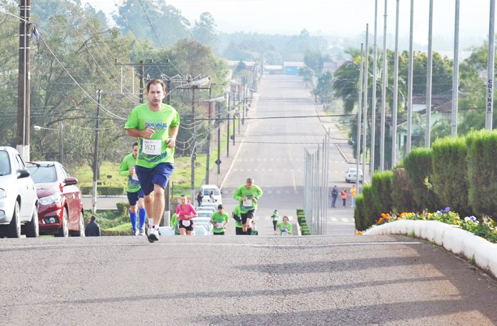 Começa hoje a sexta etapa do Circuito dos Vales de Tênis